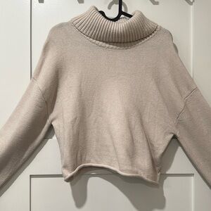 Good condition 
Never used after dry cleaned!